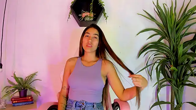 Snapshot of Mia_Montess chatting on March 3, 12:58 pm Mia Montess online show from March 3, 12:58 pm