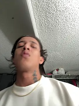 jorgeluis20309 online show from February 8, 6:17 am