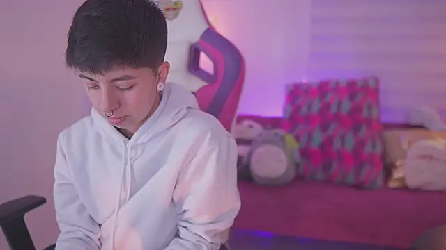 tommy blue online show from November 10, 12:37 pm