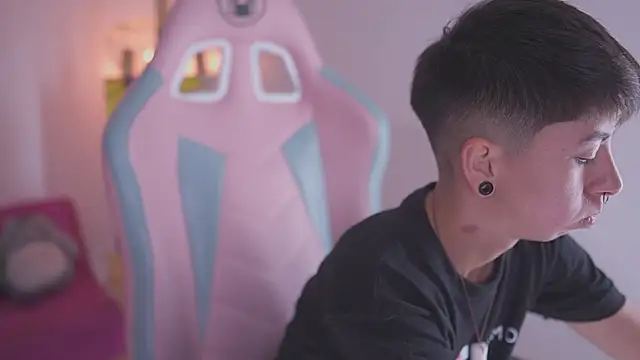 tommy blue online show from November 27, 6:54 pm