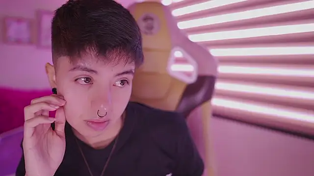 tommy blue online show from March 12, 12:55 pm