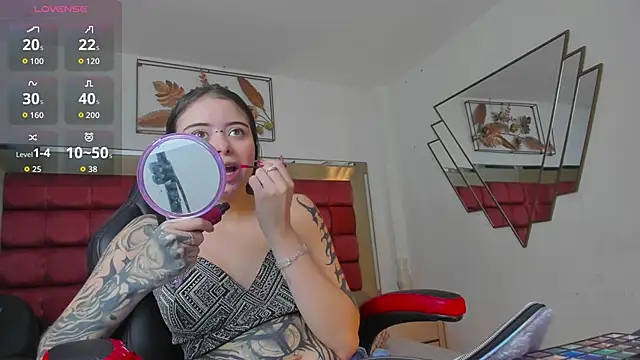 SaskiaGrendel online show from April 13, 11:21 pm