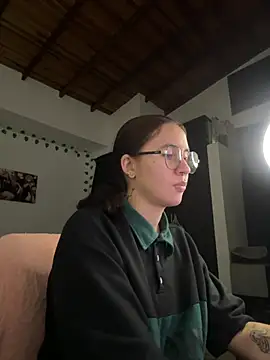 Snapshot of Camil_Lee chatting on March 8, 1:17 am Camil Lee online show from March 8, 1:17 am