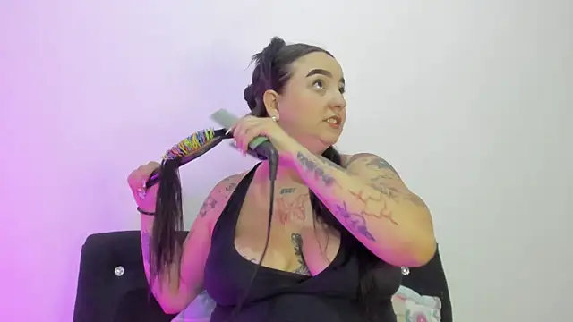 Snapshot of Celestte chatting on September 29, 1:00 am Celestte online show from September 29, 1:00 am