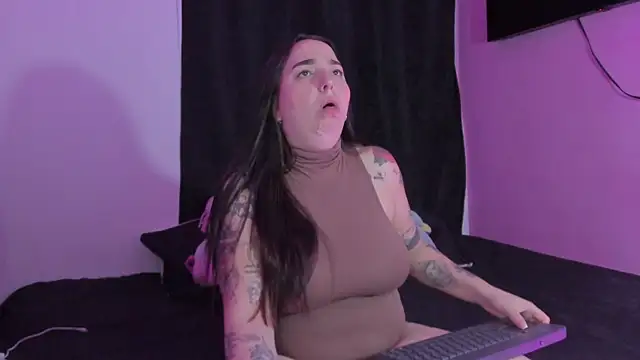 Snapshot of Celestte chatting on November 30, 4:49 am Celestte online show from November 30, 4:49 am