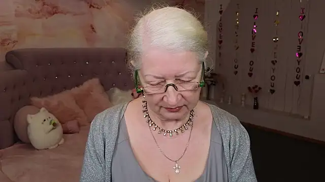 Maya Mayflower online show from March 22, 9:24 am