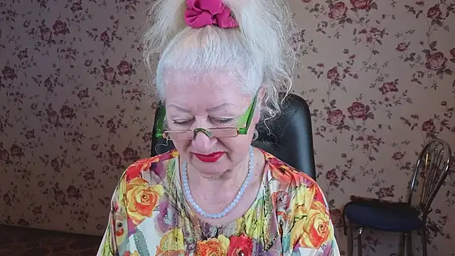 Maya Mayflower online show from December 20, 4:52 am