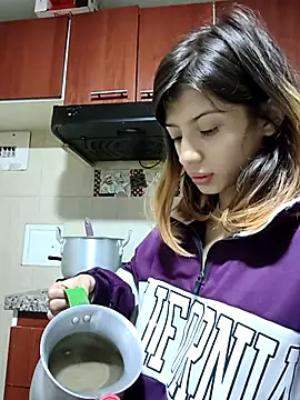 KratosAfroditacs online show from February 21, 1:12 pm