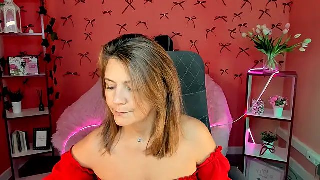 NicoleHitman online show from September 18, 5:20 am