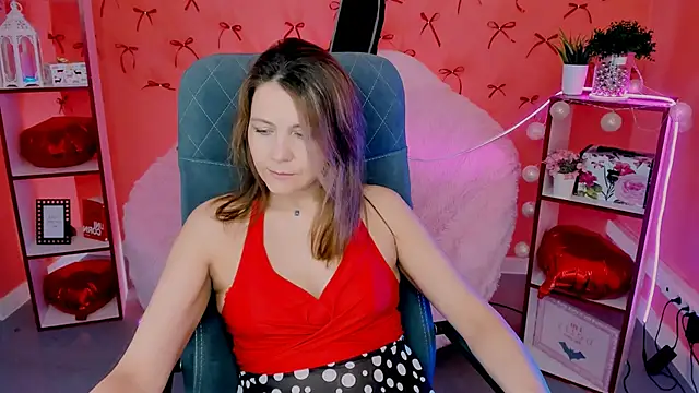 Snapshot of NicoleHitman chatting on February 22, 9:19 am NicoleHitman online show from February 22, 9:19 am