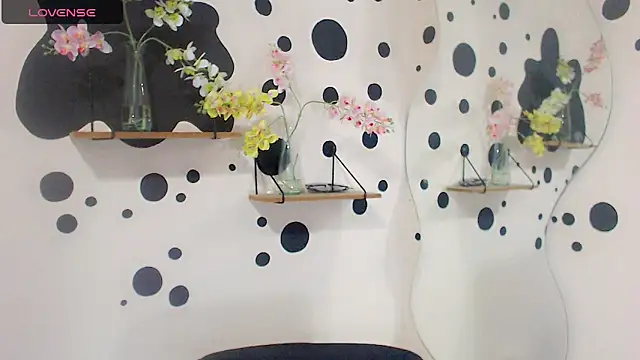 IvanaColizon BigCock online show from May 12, 12:57 pm