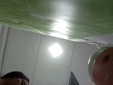 Snapshot of Jenny_gir25 chatting on October 7, 11:35 pm Jenny gir25 online show from October 7, 11:35 pm