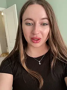 AlisaQSky online show from April 4, 9:51 am