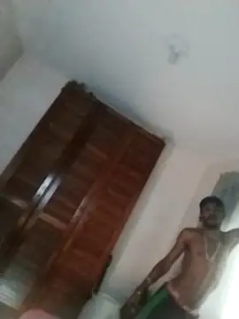 Snapshot of jimmylouies99 chatting on March 4, 6:18 pm jimmylouies99 online show from March 4, 6:18 pm