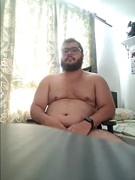 Snapshot of Edmund98 chatting on December 15, 3:27 pm Edmund98 online show from December 15, 3:27 pm