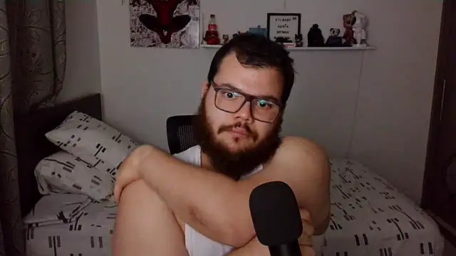 Snapshot of Edmund98 chatting on December 20, 2:07 am Edmund98 online show from December 20, 2:07 am