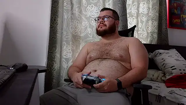 Snapshot of Edmund98 chatting on February 8, 6:55 pm Edmund98 online show from February 8, 6:55 pm