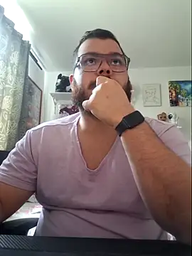 Snapshot of Edmund98 chatting on February 14, 6:59 pm Edmund98 online show from February 14, 6:59 pm