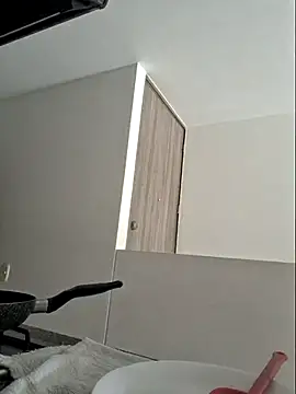 Snapshot of Edmund98 chatting on February 26, 2:16 pm Edmund98 online show from February 26, 2:16 pm