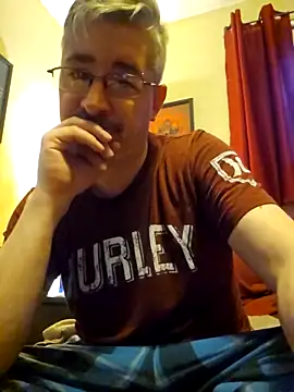 Snapshot of smooothbb chatting on March 18, 12:16 am smooothbb online show from March 18, 12:16 am