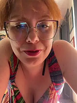 VeraaFlynn online show from March 5, 2:12 pm