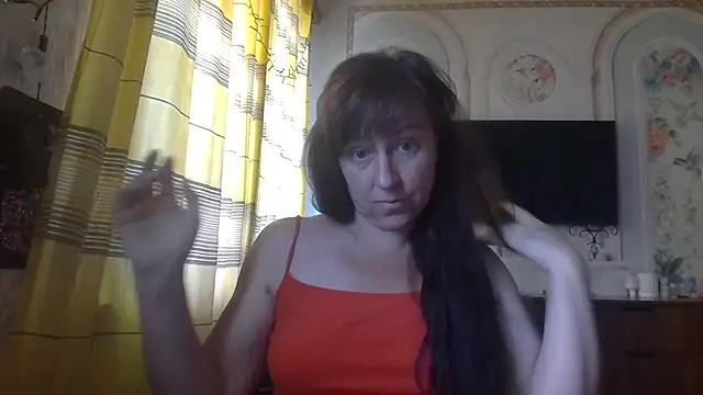 Snapshot of CarolinaReaperRed chatting on June 2, 7:43 am CarolinaReaperRed online show from June 2, 7:43 am