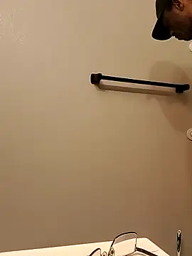 BadazzRXL online show from December 20, 11:12 pm