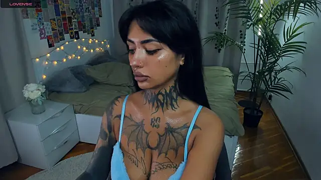 CharimgSabrina online show from November 28, 6:16 am