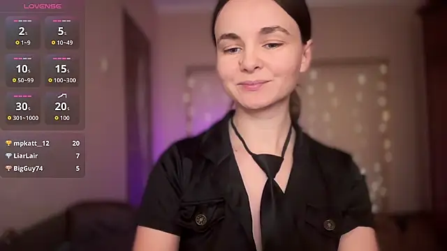 lanaloulou online show from September 22, 10:50 am