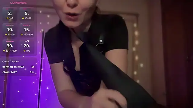 lanaloulou online show from October 2, 10:39 pm