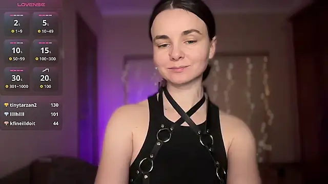 lanaloulou online show from October 30, 9:48 pm