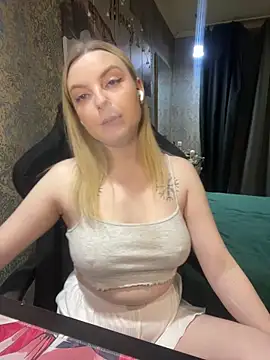 Lina ly online show from March 18, 8:04 pm