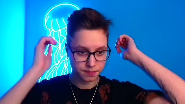 Snapshot of Bella_Swannn chatting on March 4, 4:09 pm Bella Swannn online show from March 4, 4:09 pm