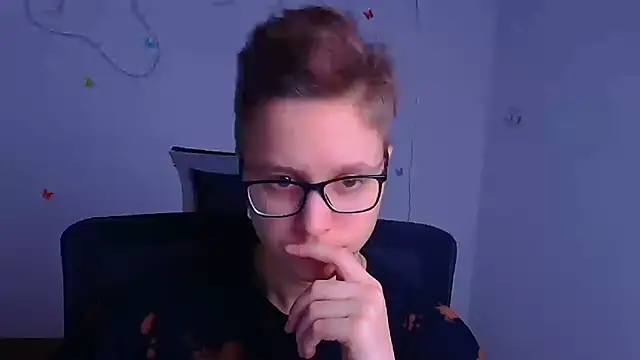 Snapshot of Bella_Swannn chatting on March 5, 12:11 pm Bella Swannn online show from March 5, 12:11 pm