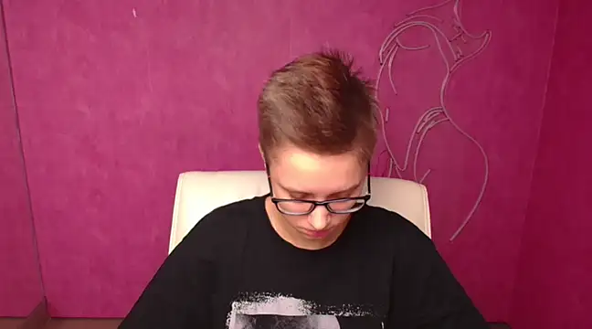 Snapshot of Bella_Swannn chatting on March 14, 6:29 pm Bella Swannn online show from March 14, 6:29 pm