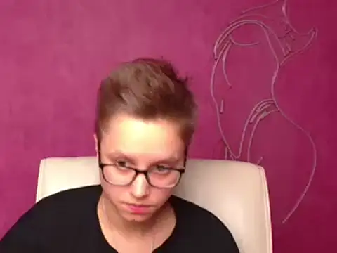 Snapshot of Bella_Swannn chatting on March 15, 12:36 am Bella Swannn online show from March 15, 12:36 am