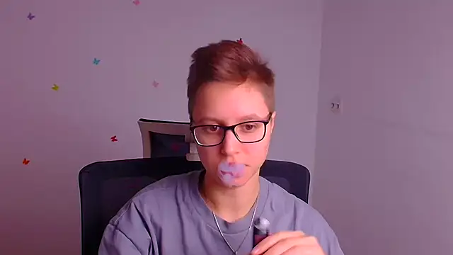 Snapshot of Bella_Swannn chatting on March 18, 9:43 pm Bella Swannn online show from March 18, 9:43 pm