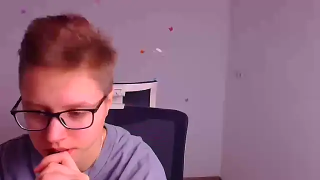 Snapshot of Bella_Swannn chatting on March 19, 12:48 am Bella Swannn online show from March 19, 12:48 am