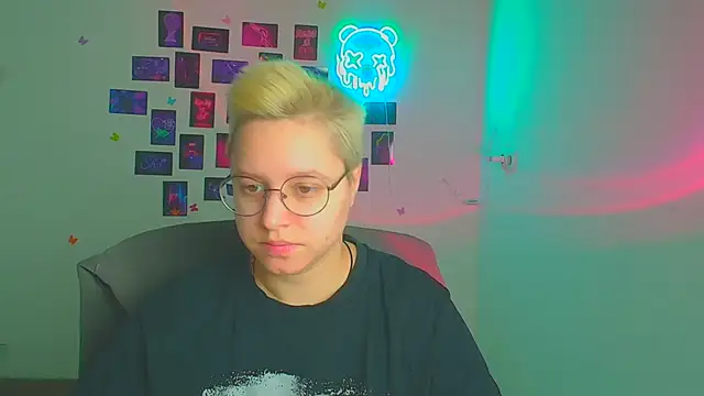 Snapshot of Bella_Swannn chatting on March 19, 5:55 am Bella Swannn online show from March 19, 5:55 am