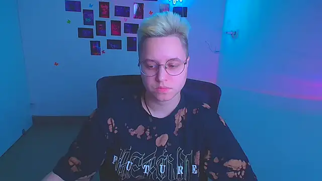 Snapshot of Bella_Swannn chatting on March 21, 12:21 pm Bella Swannn online show from March 21, 12:21 pm