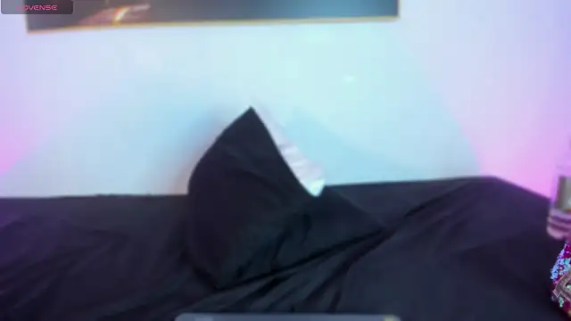 Snapshot of SahraJohnsonn chatting on March 11, 3:34 pm SahraJohnsonn online show from March 11, 3:34 pm