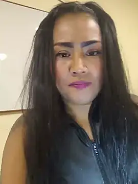 Snapshot of Ariana_Rodriguez chatting on July 18, 6:23 pm Ariana Rodriguez online show from July 18, 6:23 pm