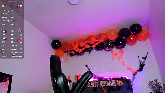 Ayliinn  online show from October 24, 4:20 am