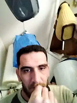 Snapshot of Anthopassif84 chatting on March 8, 3:24 pm Anthopassif84 online show from March 8, 3:24 pm