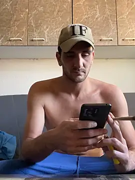 Snapshot of Anthopassif84 chatting on September 27, 9:03 am Anthopassif84 online show from September 27, 9:03 am
