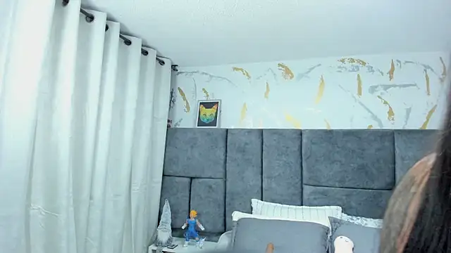 Snapshot of Cristal_Velle chatting on December 21, 1:51 pm Cristal Velle online show from December 21, 1:51 pm