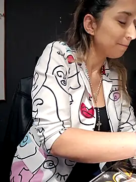 Isabella Varella online show from October 22, 12:38 pm