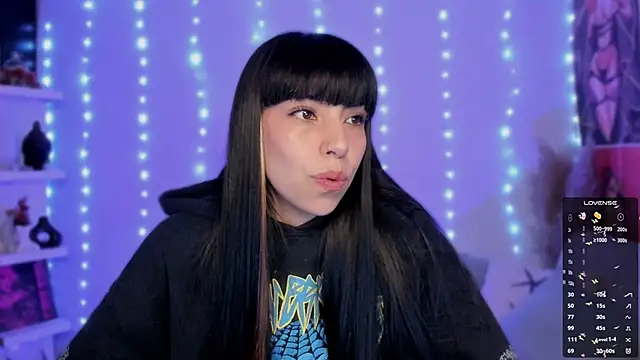 Saraa Desiree online show from November 29, 2:14 am