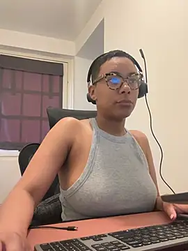 Melia Rayne online show from April 8, 9:42 am