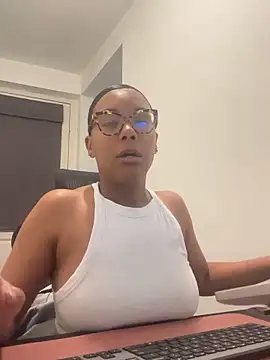 Melia Rayne online show from May 7, 9:36 am